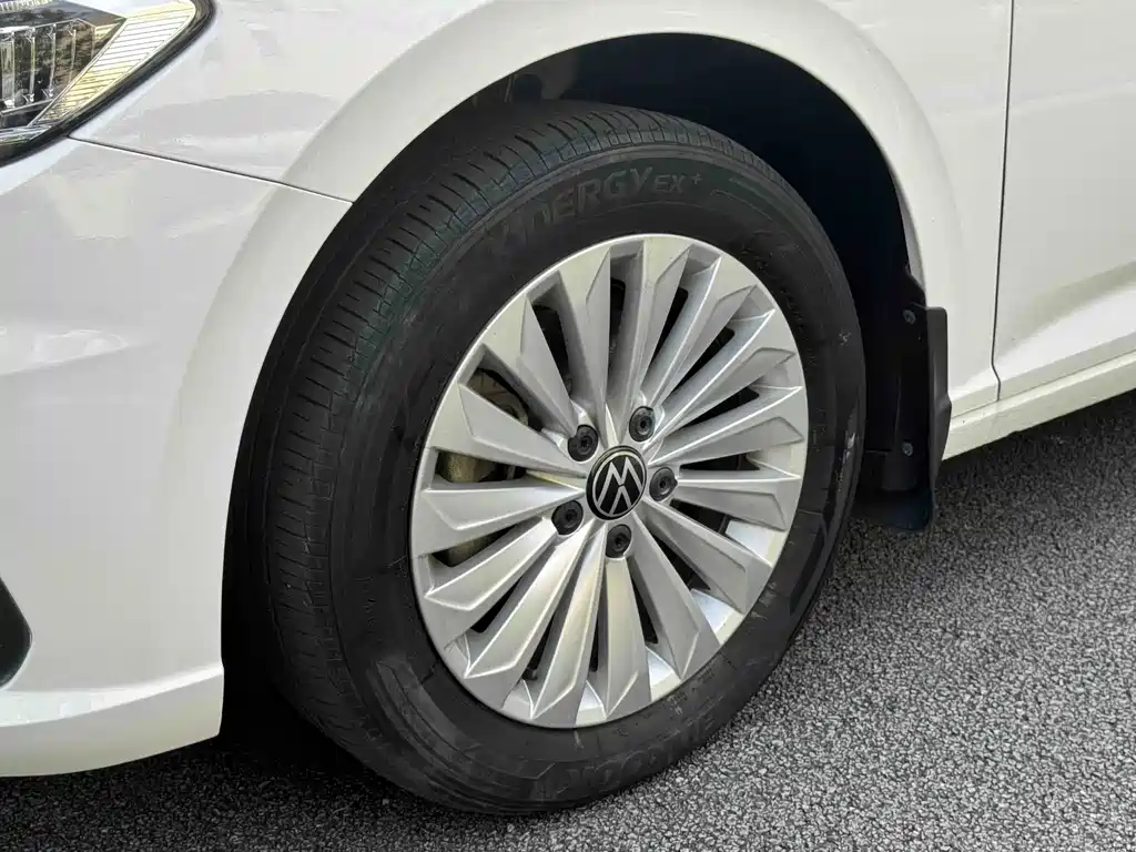 Volkswagen Lavida — миниатюра 17