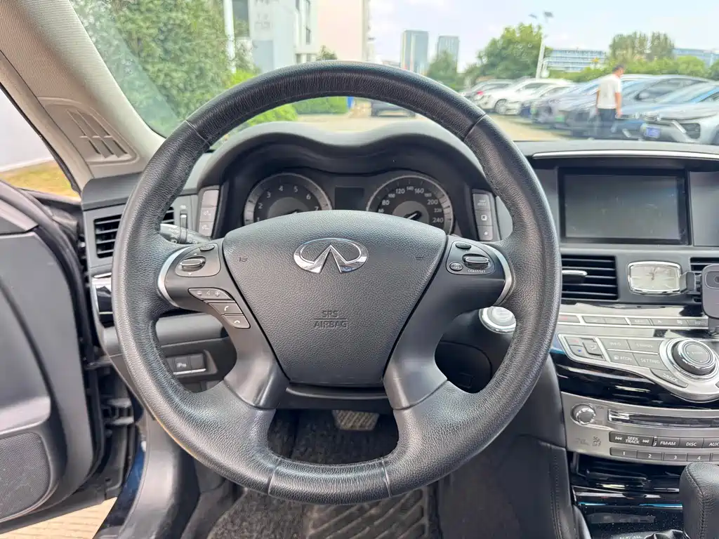 Infiniti Q70 — миниатюра 12