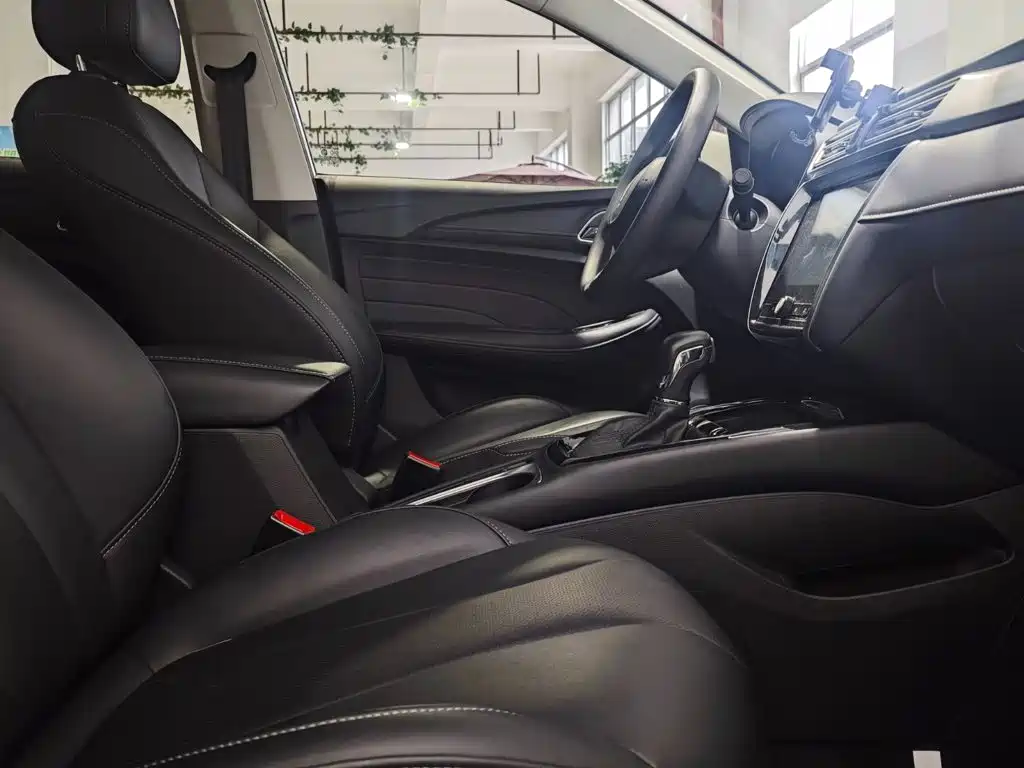 Roewe i5 — миниатюра 18