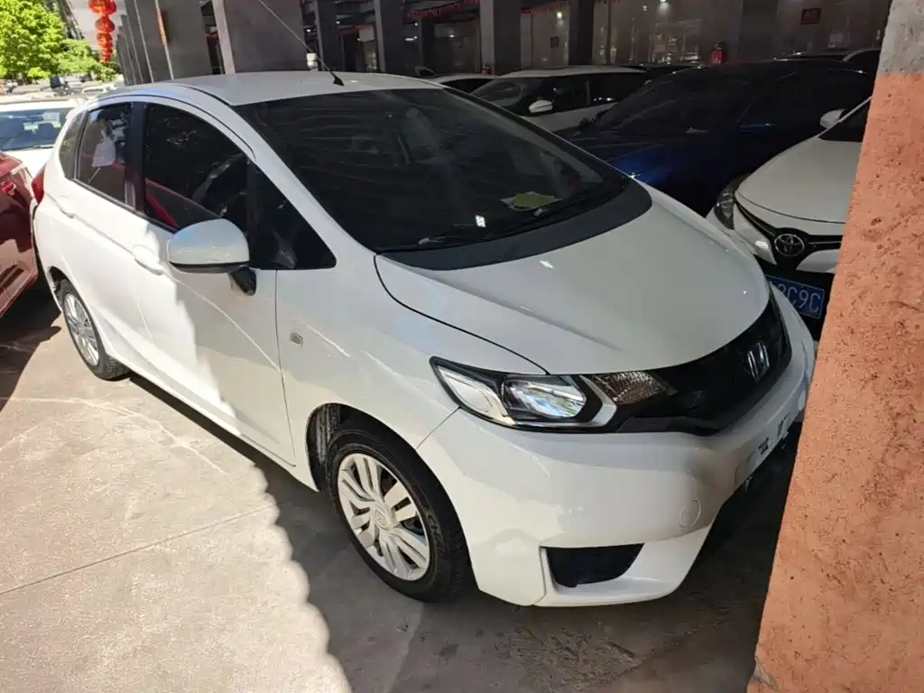 Honda Fit — миниатюра 4