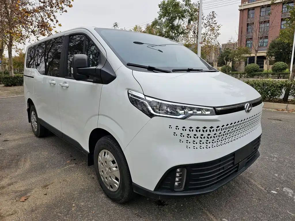 MAXUS V70 — миниатюра 3