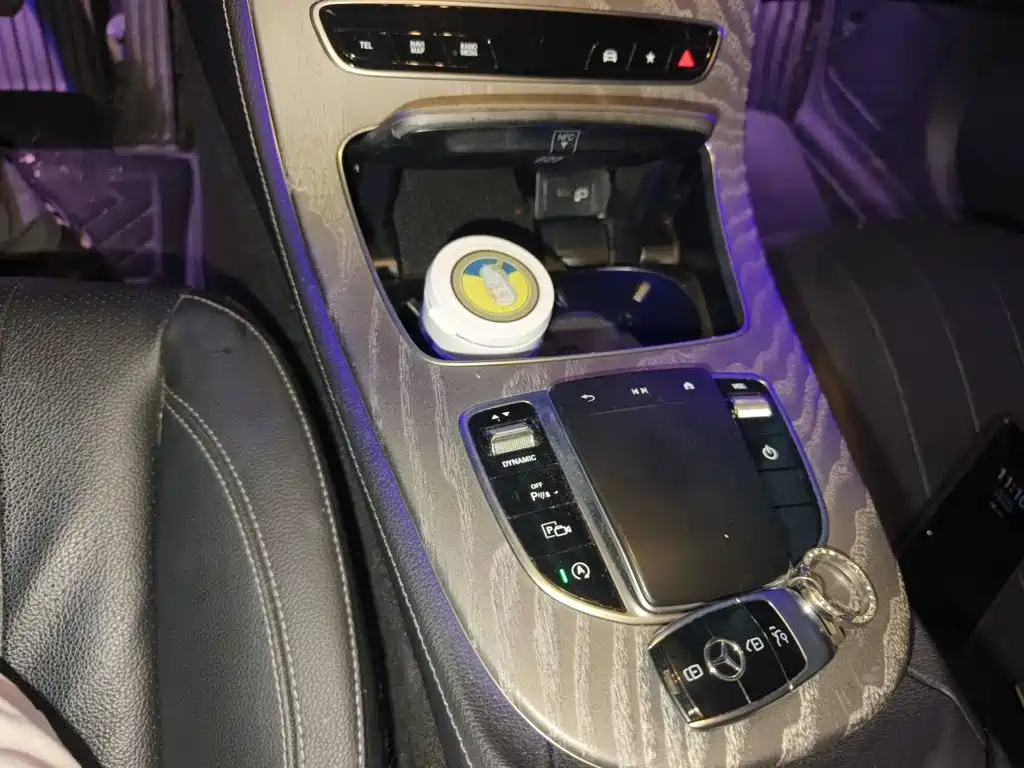 Mercedes-Benz E-Class — миниатюра 10