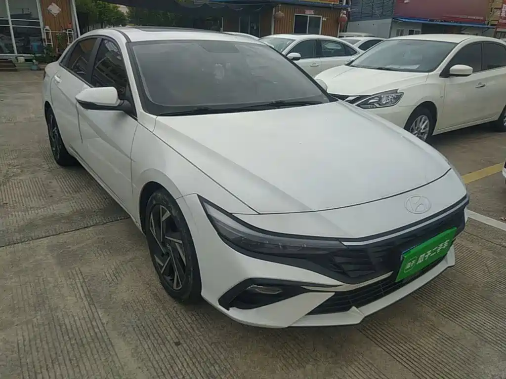 Hyundai Elantra — миниатюра 4