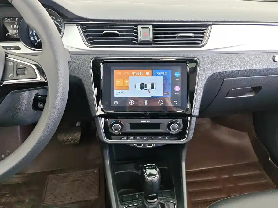 Skoda Rapid — миниатюра 13