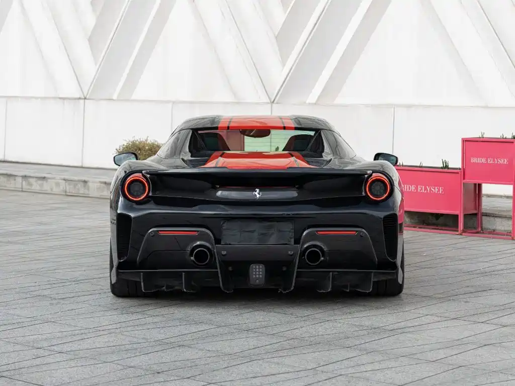 Ferrari 488 — миниатюра 5