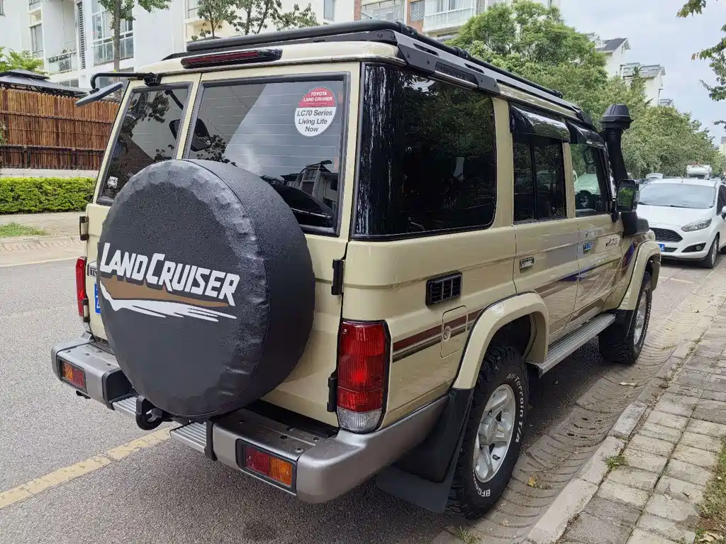 Toyota Land Cruiser — миниатюра 22
