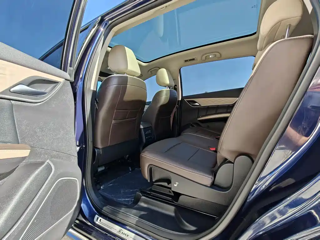 BYD MAX New Energy — миниатюра 6
