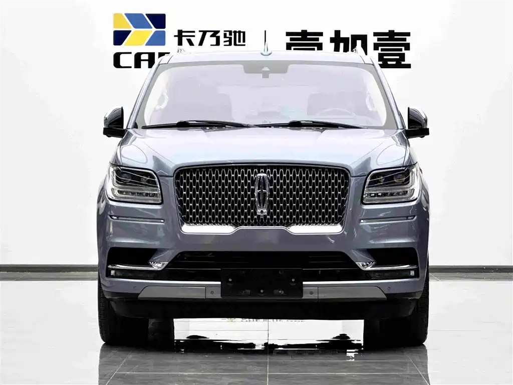 Lincoln Navigator — миниатюра 2