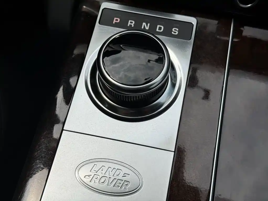 Land Rover Range Rover — миниатюра 21