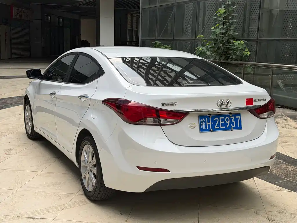 Hyundai Elantra Langdong — миниатюра 6