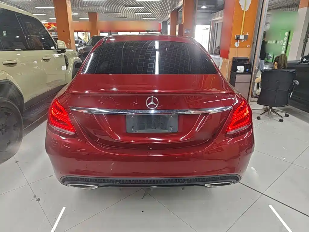 Mercedes-Benz C-Class — миниатюра 6