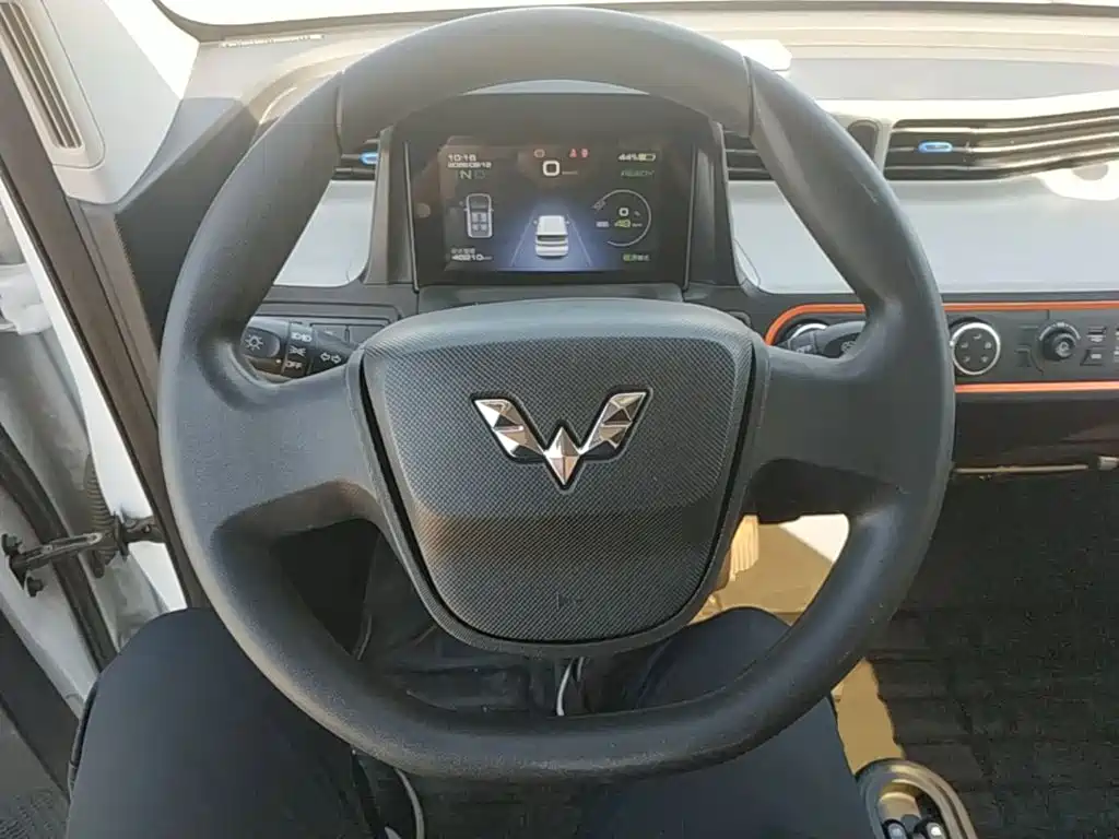 Wuling MINIEV — миниатюра 11