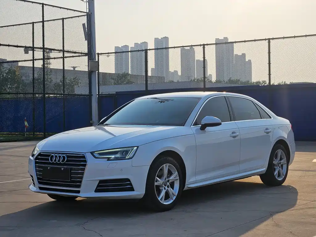 Audi A4L 2018