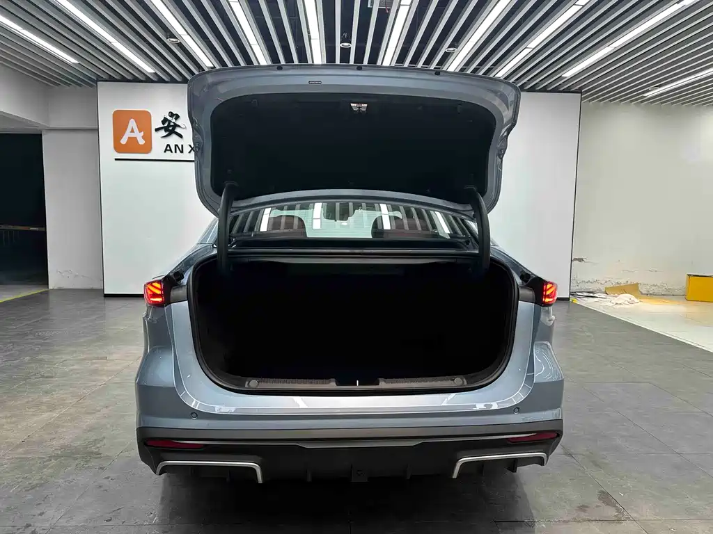 GEELY GALAXY GALAXY L6