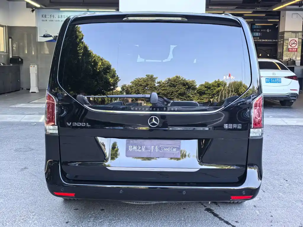 Mercedes-Benz V-Class — миниатюра 12
