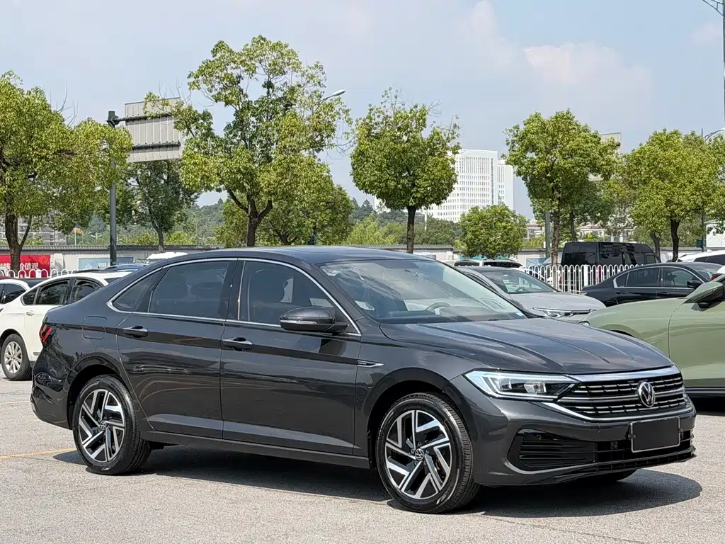 Volkswagen Sagitar — миниатюра 2