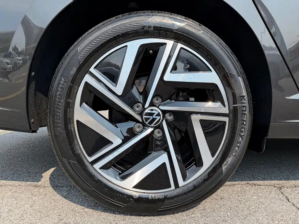 Volkswagen Sagitar — миниатюра 29