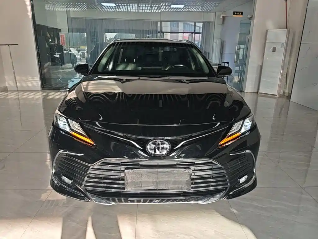 Toyota Camry — миниатюра 3