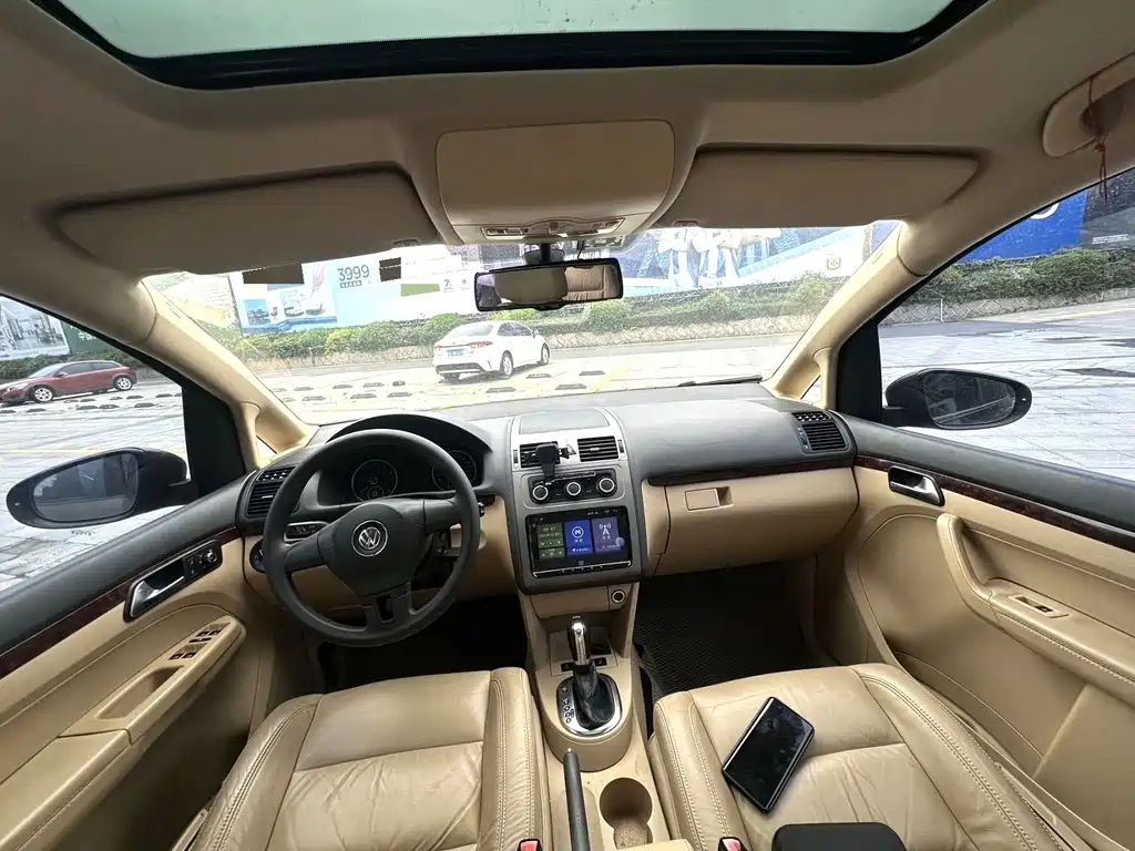 Volkswagen Touran — миниатюра 5
