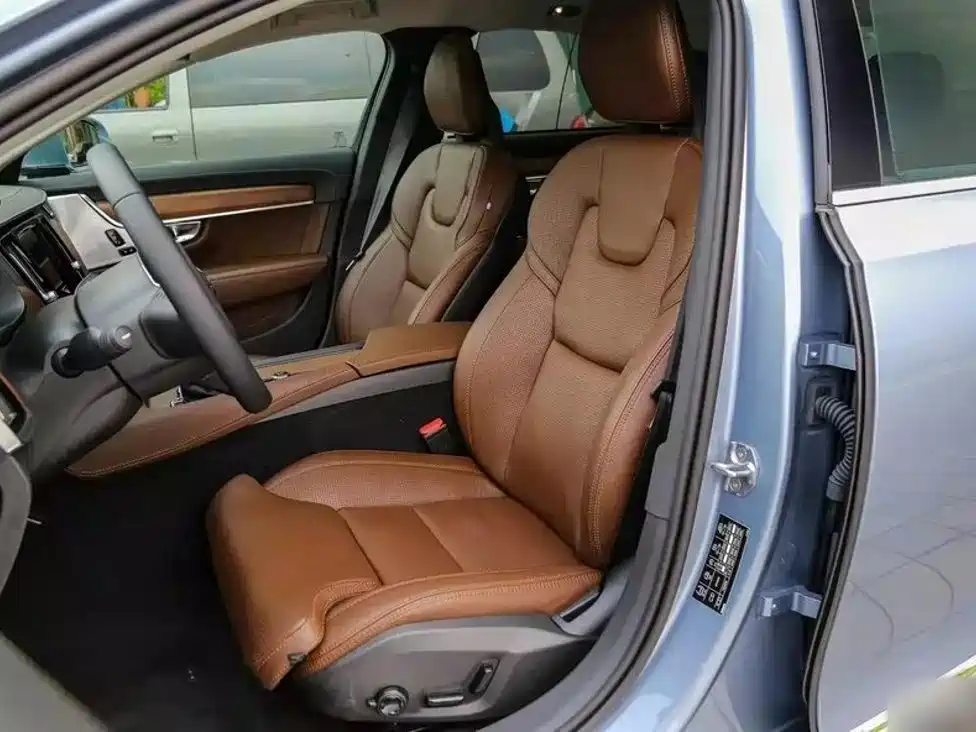Volvo S90 — миниатюра 14