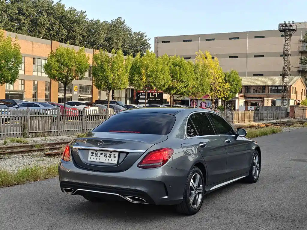 Mercedes-Benz C-Class — миниатюра 9