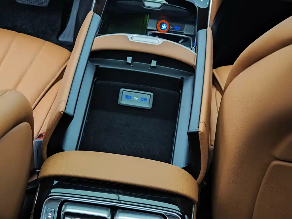 Mercedes-Benz S-Class — миниатюра 23