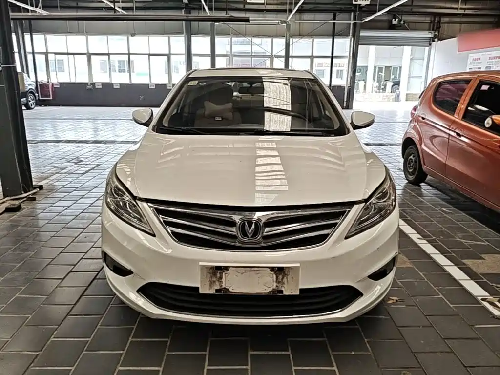 Changan Eado — миниатюра 3