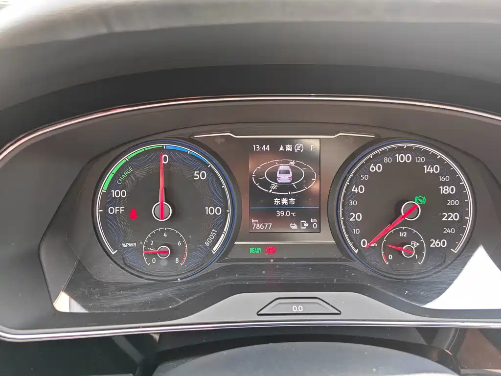 Volkswagen Passat PHEV — миниатюра 14