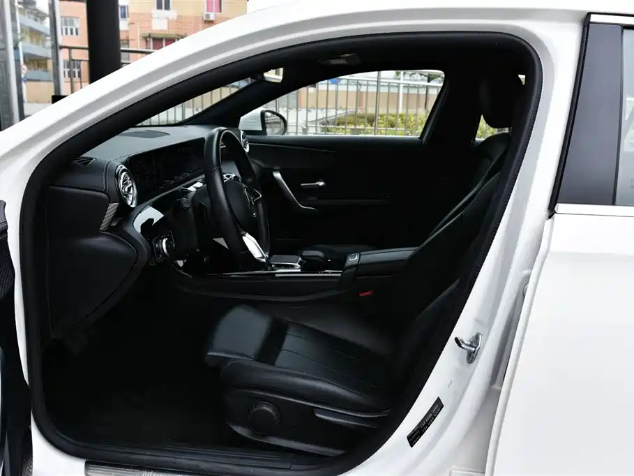 MERCEDES-BENZ A CLASS