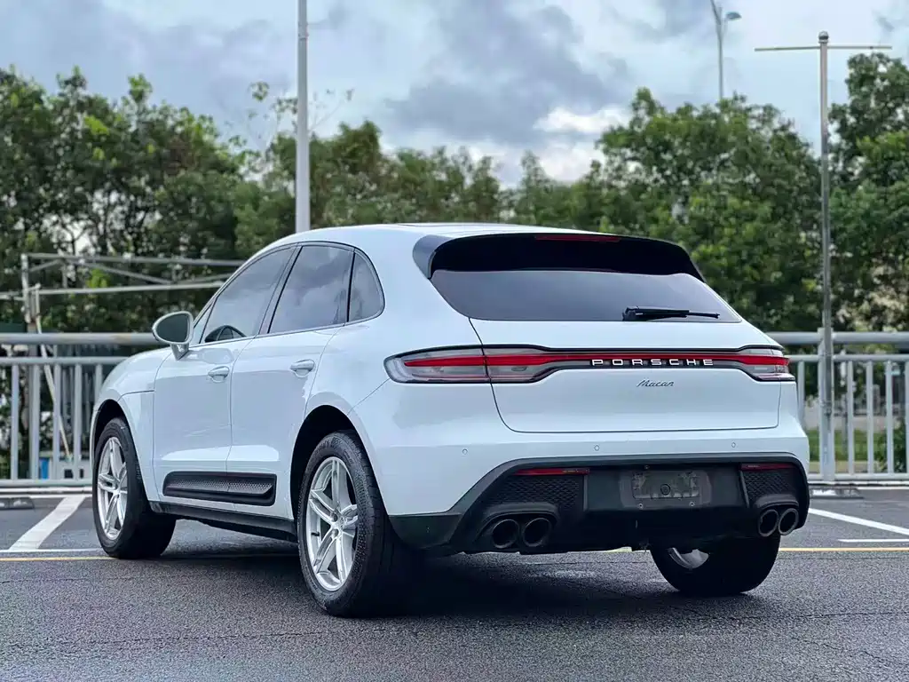 Porsche Macan — миниатюра 7