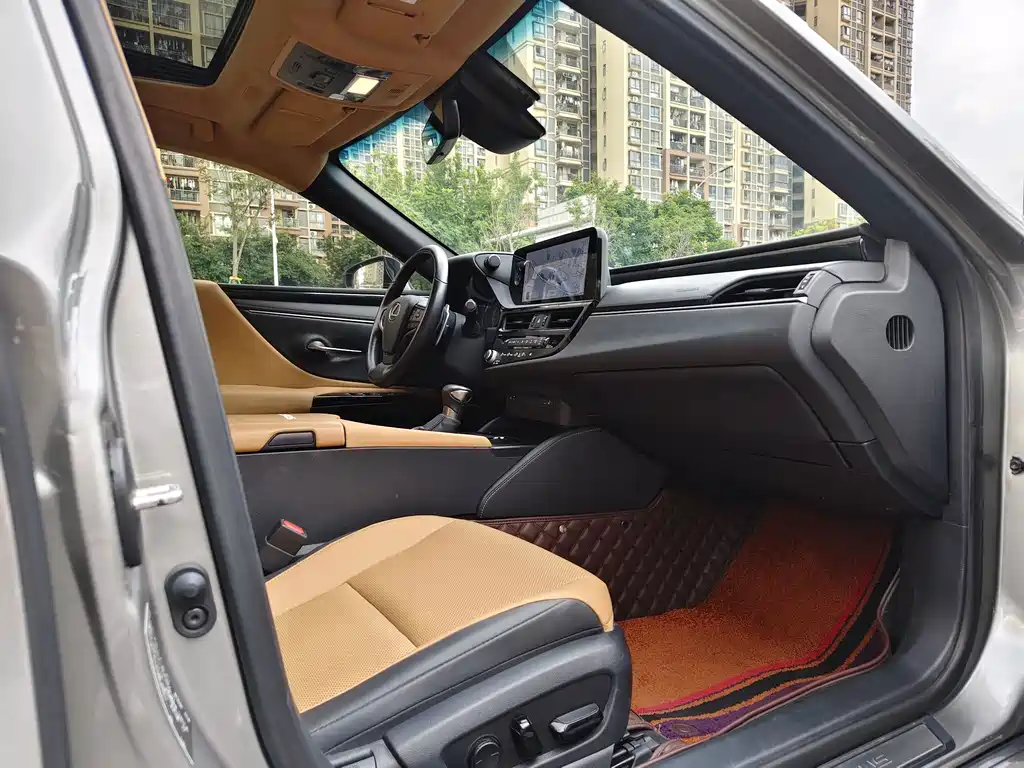 Lexus ES — миниатюра 10