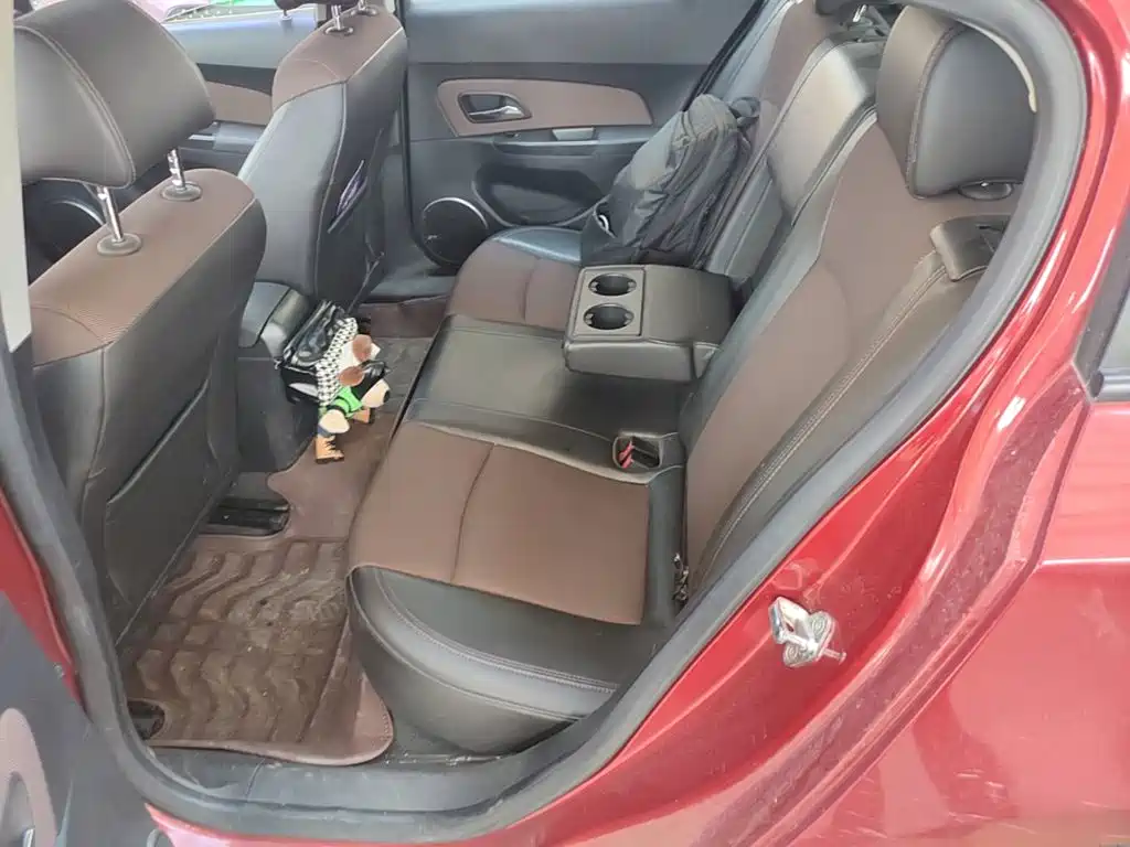 Chevrolet Cruze — миниатюра 17