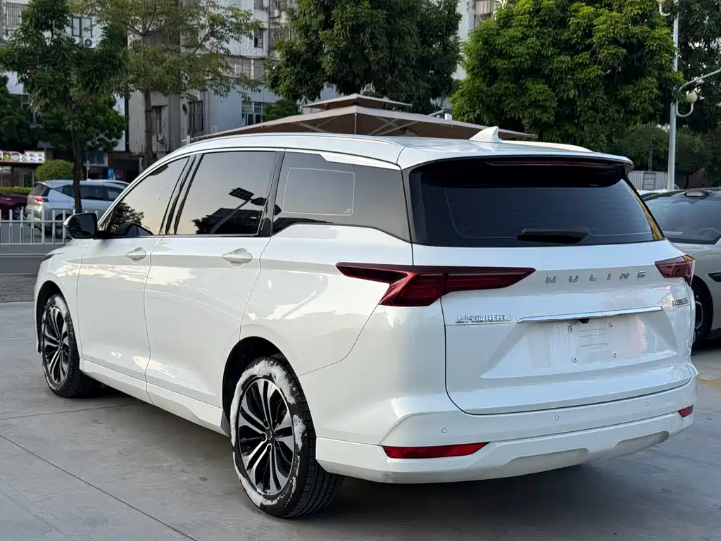 Wuling Victory — миниатюра 4