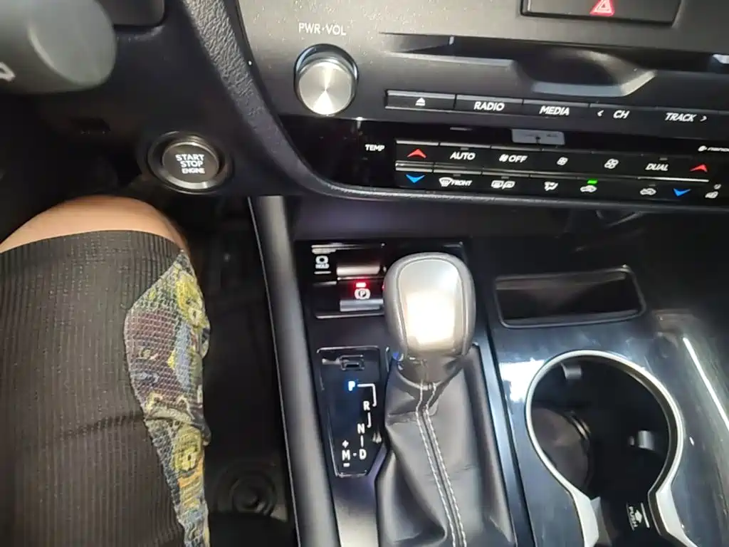 Lexus RX — миниатюра 14