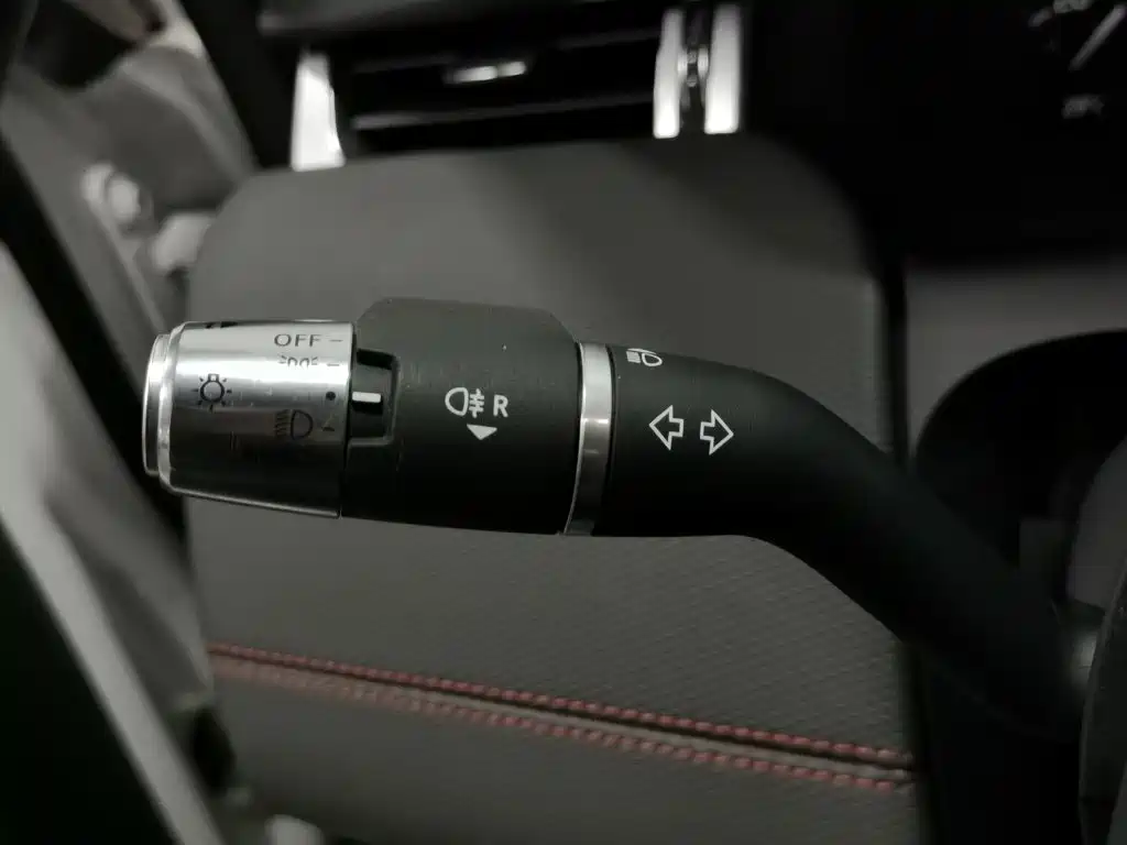 Land Rover Discovery Sport — миниатюра 21