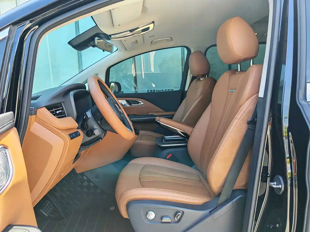 Hongqi Hongqi HQ9 PHEV — миниатюра 9