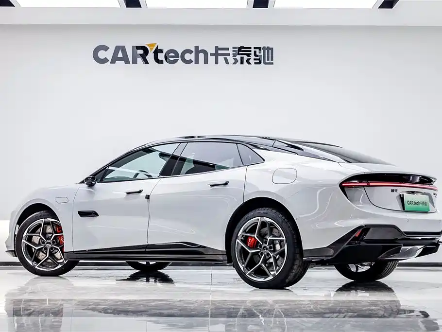 LOTUS SPORTS CAR EMEYA FLOWERS