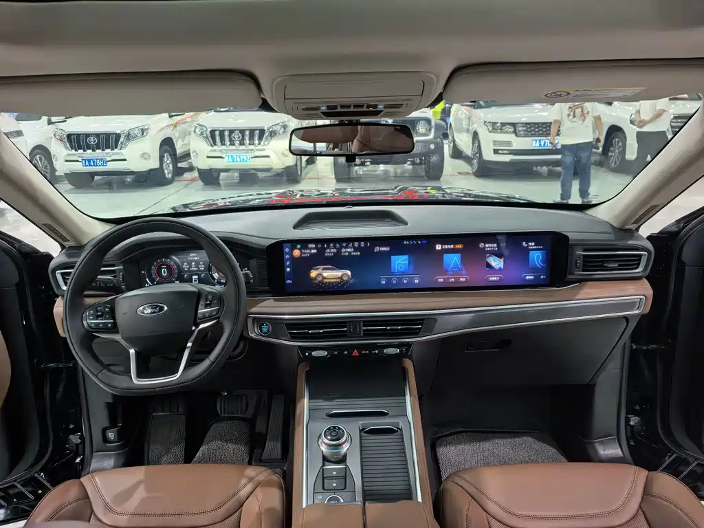 Ford Explorer — миниатюра 6