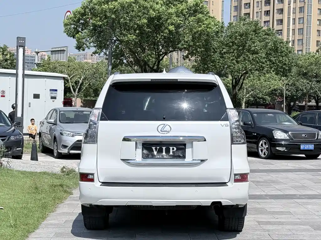 Lexus GX — миниатюра 4