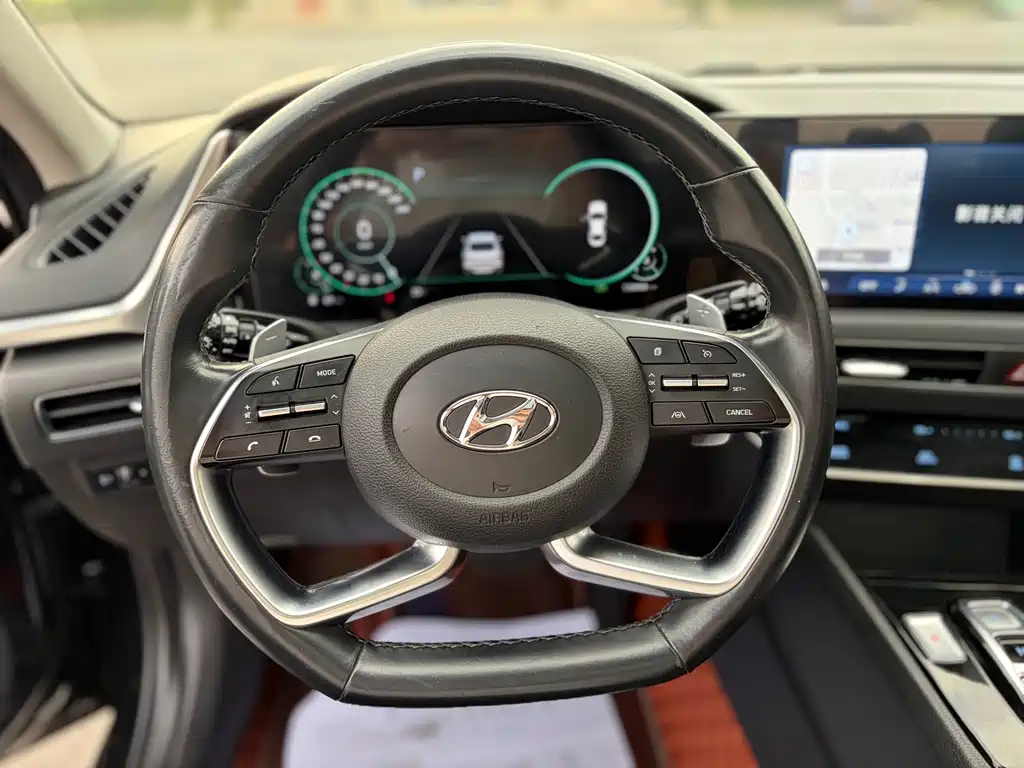 Hyundai Sonata — миниатюра 7