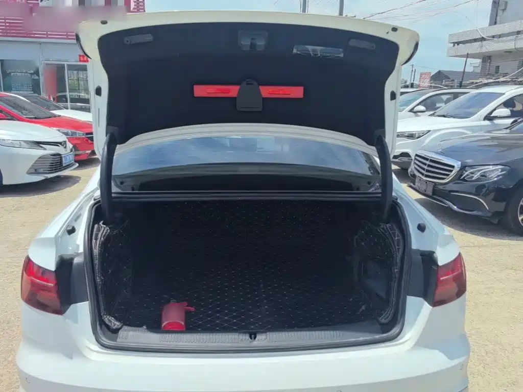 Audi A4L — миниатюра 19