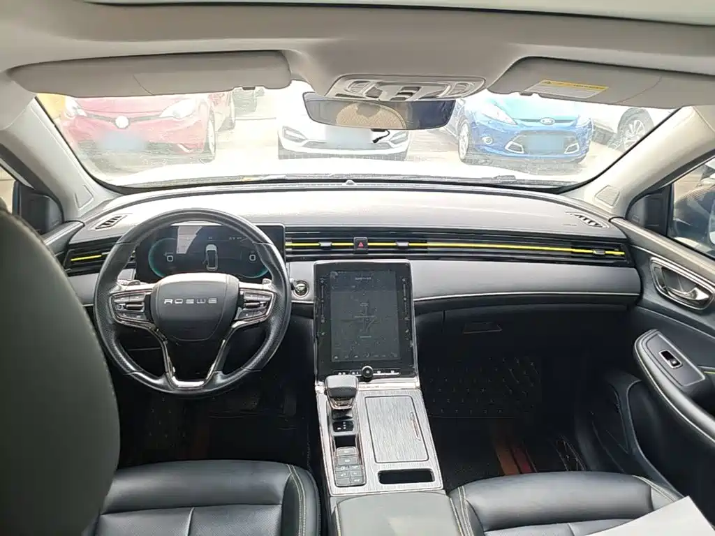 Roewe RX5 New Energy — миниатюра 10
