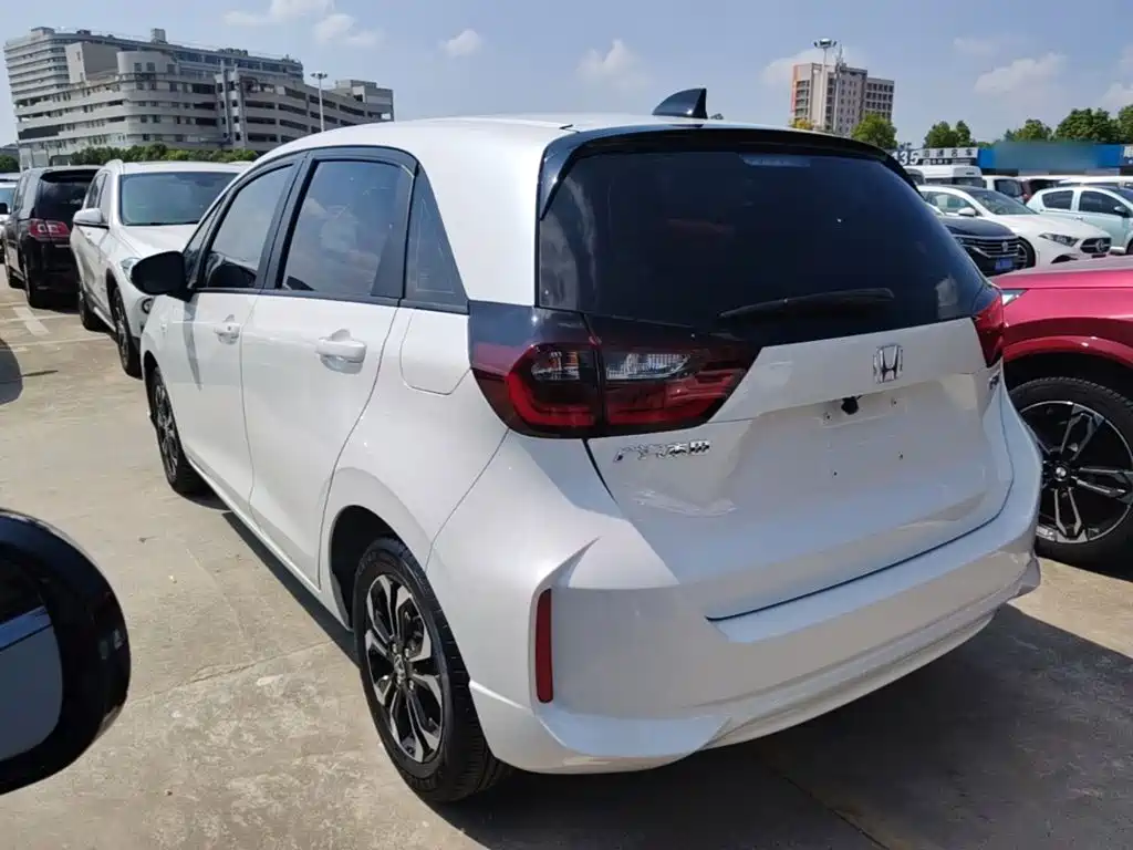 Honda Fit — миниатюра 5