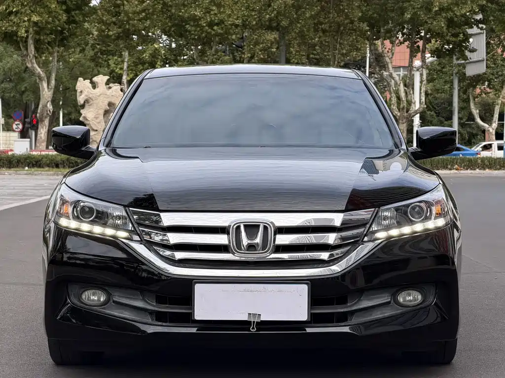 Honda Accord — миниатюра 2