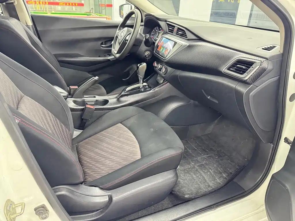 Nissan Bluebird — миниатюра 14