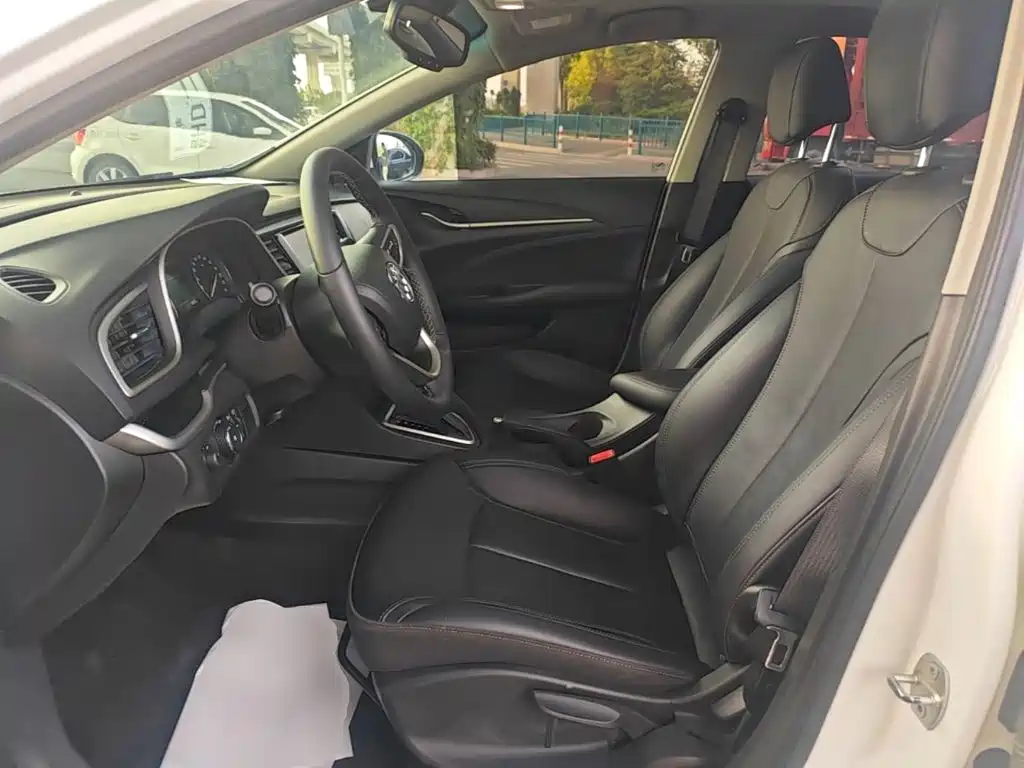 Buick Excelle — миниатюра 15