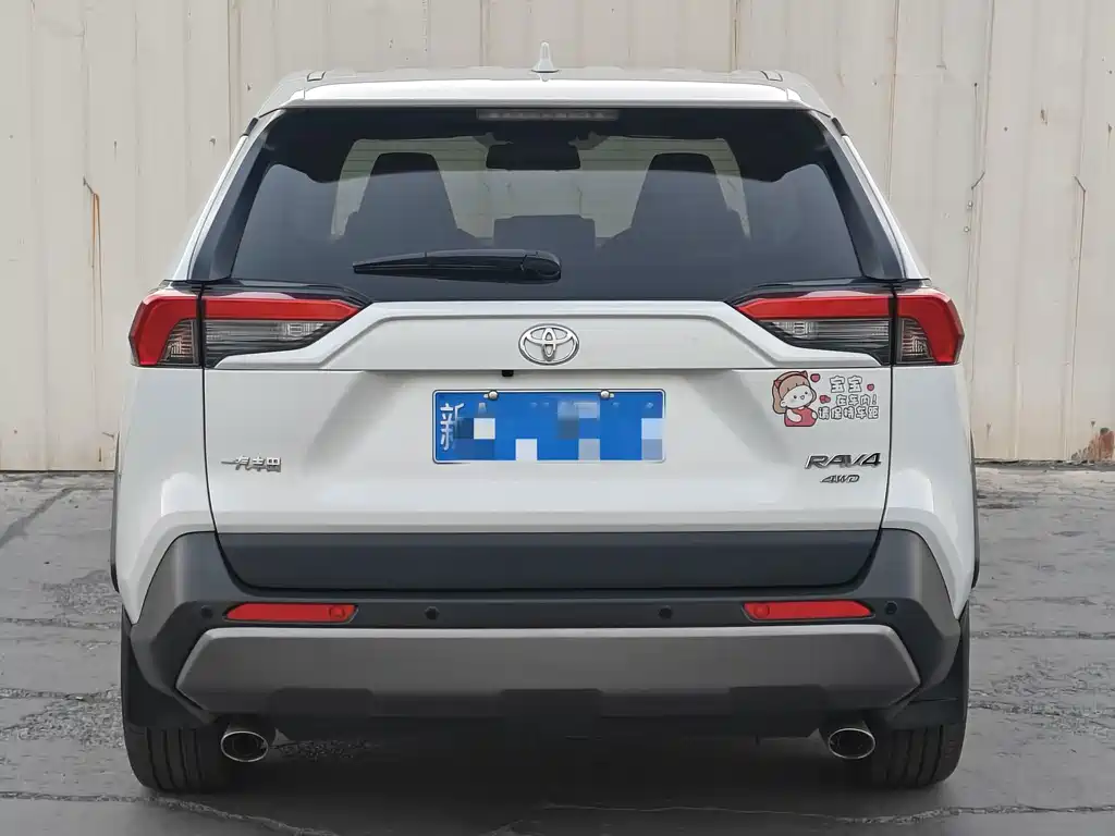 Toyota RAV4 — миниатюра 6