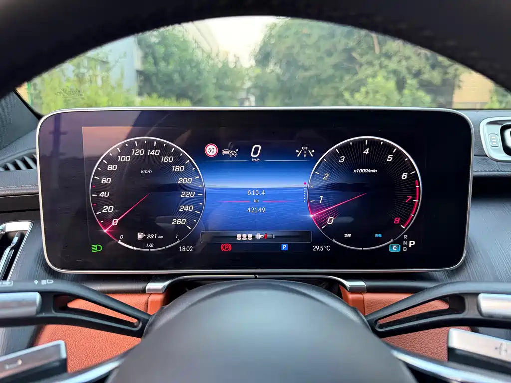 Mercedes-Benz S-Class — миниатюра 6