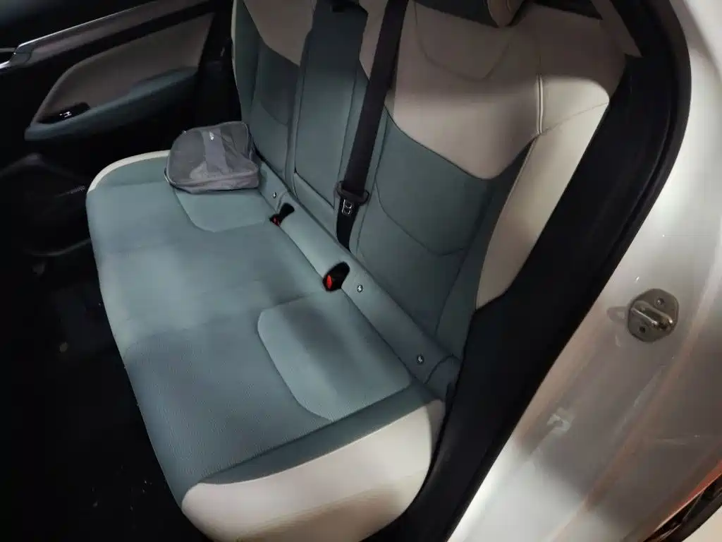 Geely L HiP — миниатюра 18