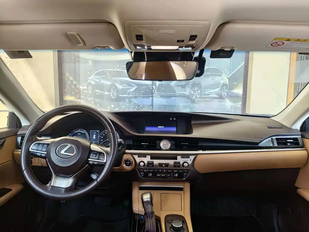 Lexus ES — миниатюра 19